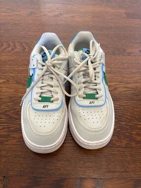 Good condition Nike Air Force 1 Low Top Sneakers size w7.5